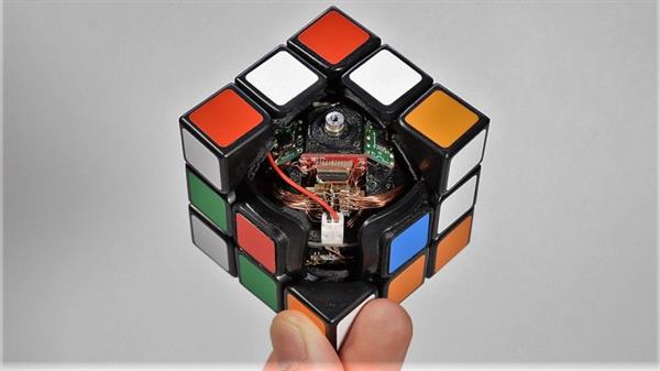 會自動扭動還原的3D打印扭計(jì)骰.jpg
